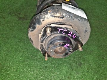 СТОЙКА НА NISSAN SERENA TC24 QR20DE