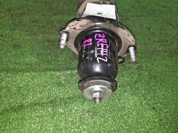 СТОЙКА НА TOYOTA COROLLA  AXIO ZRE142 2ZR-FE