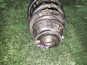 СТОЙКА НА TOYOTA AQUA NHP10 1NZ-FXE