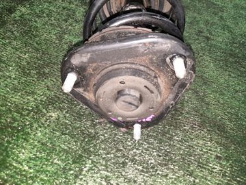 СТОЙКА НА TOYOTA PRIUS ZVW30 2ZR-FXE