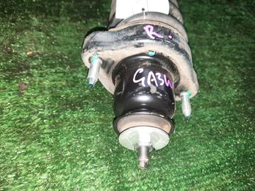 СТОЙКА НА MITSUBISHI RVR GA3W 4B10