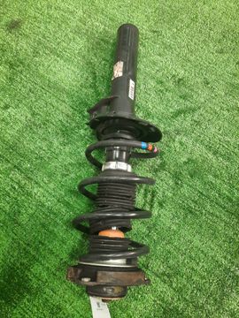 СТОЙКА НА VOLKSWAGEN GOLF PLUS 5M1 CAXA