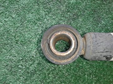 СТОЙКА НА TOYOTA COROLLA  AXIO ZRE142 2ZR-FE