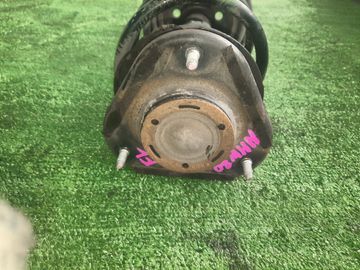 СТОЙКА НА TOYOTA PRIUS NHW20 1NZ-FXE