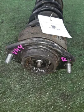 СТОЙКА НА SUBARU LEVORG VM4 FB16