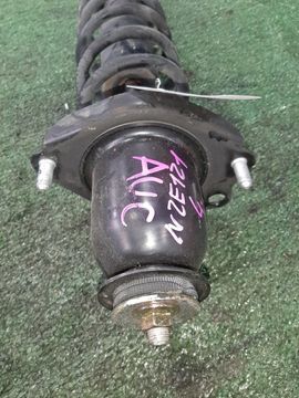 СТОЙКА НА TOYOTA COROLLA NZE121 1NZ-FE