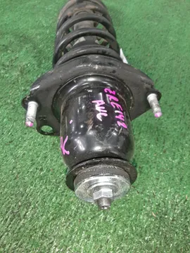СТОЙКА НА TOYOTA COROLLA  AXIO ZRE142 2ZR-FE
