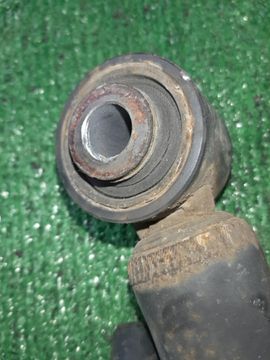 СТОЙКА НА TOYOTA PREMIO ZRT265 2ZR-FE