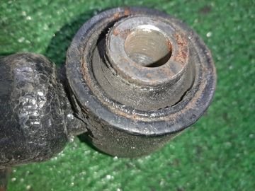 СТОЙКА НА TOYOTA COROLLA  AXIO NZE144 1NZ-FE