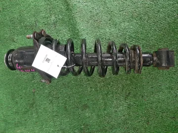 СТОЙКА НА TOYOTA COROLLA  AXIO NZE144 1NZ-FE