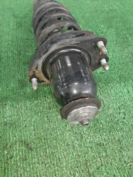 СТОЙКА НА TOYOTA COROLLA  AXIO NZE144 1NZ-FE