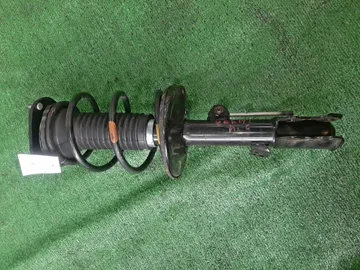 СТОЙКА НА TOYOTA COROLLA  AXIO ZRE142 2ZR-FE