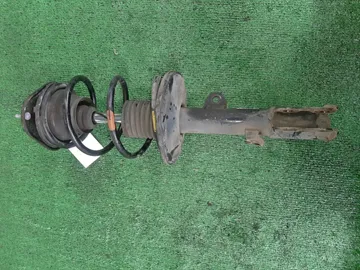 СТОЙКА НА TOYOTA COROLLA  AXIO ZRE142 2ZR-FE