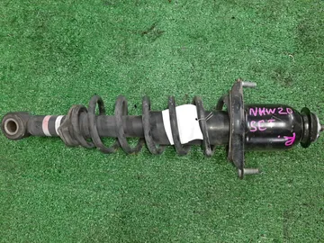 СТОЙКА НА TOYOTA PRIUS NHW20 1NZ-FXE