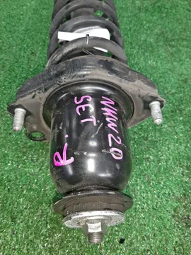 СТОЙКА НА TOYOTA PRIUS NHW20 1NZ-FXE