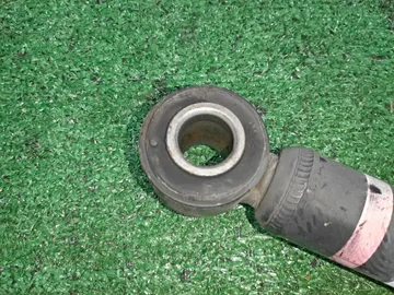 СТОЙКА НА TOYOTA PRIUS NHW20 1NZ-FXE