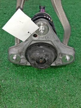 СТОЙКА НА AUDI A4 8E ALT