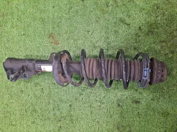 СТОЙКА НА HONDA VEZEL RU3 LEB