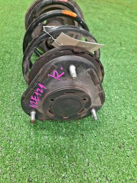 СТОЙКА НА TOYOTA COROLLA NZE121 1NZ-FE