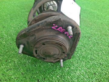 СТОЙКА НА TOYOTA COROLLA  AXIO ZRE142 2ZR-FE