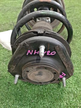 СТОЙКА НА TOYOTA PRIUS NHW20 1NZ-FXE