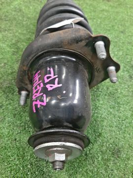 СТОЙКА НА TOYOTA COROLLA  AXIO ZRE144 2ZR-FE