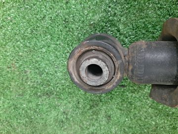 СТОЙКА НА TOYOTA COROLLA  AXIO ZRE144 2ZR-FE