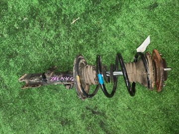 СТОЙКА НА TOYOTA COROLLA  AXIO ZRE144 2ZR-FE