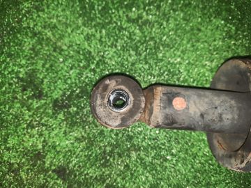 СТОЙКА НА MITSUBISHI DION CR5W 4G93