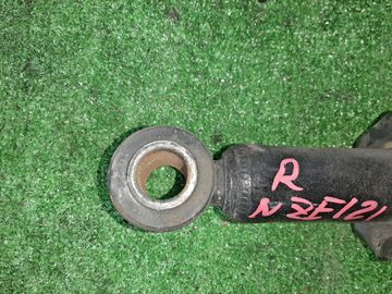 СТОЙКА НА TOYOTA COROLLA NZE121 1NZ-FE