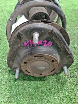 СТОЙКА НА TOYOTA PRIUS NHW20 1NZ-FXE