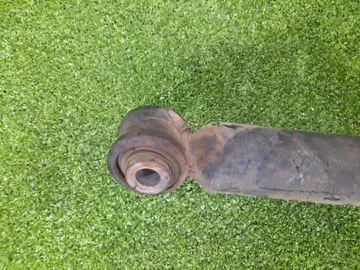 СТОЙКА НА NISSAN CEFIRO A33 VQ20DE