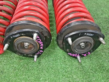 СТОЙКА НА SUZUKI ESCUDO TDA4W J24B