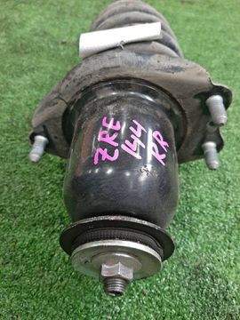 СТОЙКА НА TOYOTA COROLLA  AXIO ZRE144 2ZR-FE