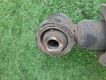 СТОЙКА НА TOYOTA COROLLA  AXIO ZRE144 2ZR-FE