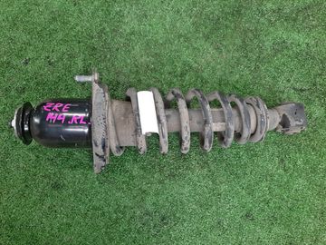 СТОЙКА НА TOYOTA COROLLA  AXIO ZRE144 2ZR-FE