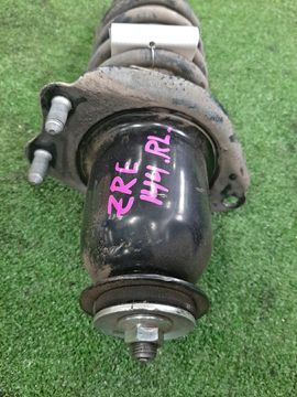 СТОЙКА НА TOYOTA COROLLA  AXIO ZRE144 2ZR-FE