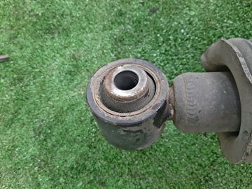 СТОЙКА НА TOYOTA COROLLA  AXIO ZRE144 2ZR-FE