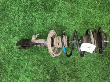 СТОЙКА НА TOYOTA COROLLA  AXIO ZRE144 2ZR-FE