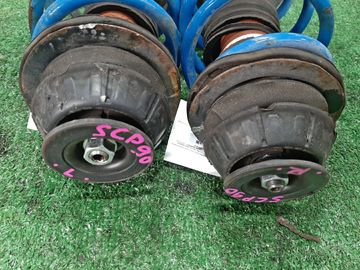 СТОЙКА НА TOYOTA VITZ SCP90 2SZ-FE