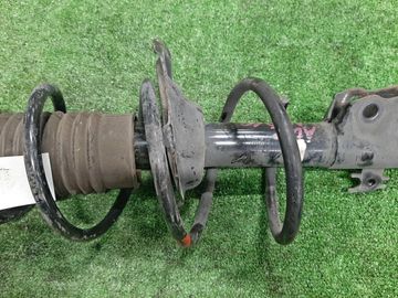 СТОЙКА НА TOYOTA VITZ NCP10 2NZ-FE