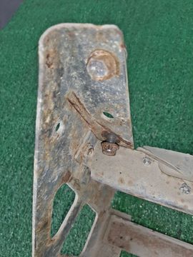 КРЕПЛЕНИЕ АККУМУЛЯТОРА НА NISSAN ATLAS F23 TD25