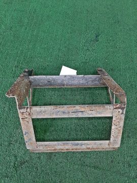 КРЕПЛЕНИЕ АККУМУЛЯТОРА НА NISSAN ATLAS F23 TD25