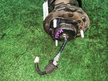 СТОЙКА НА TOYOTA IPSUM ACM26W 2AZ-FE