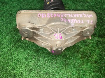 СТОЙКА НА VOLKSWAGEN TOUAREG 7LA AXQ