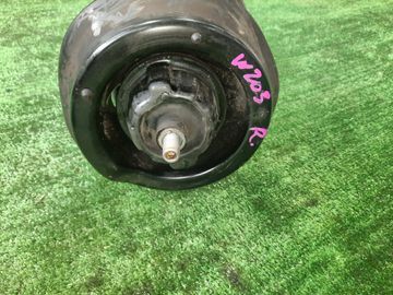 СТОЙКА НА MERCEDES-BENZ C180 W203 271946