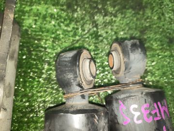 СТОЙКА НА SUZUKI MR WAGON MF33S R06A