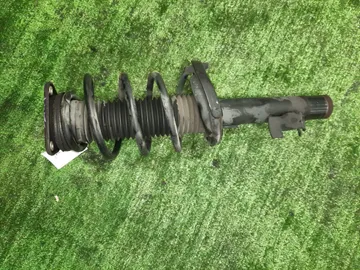 СТОЙКА НА MAZDA AXELA BK5P ZY-VE