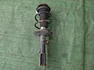 СТОЙКА НА TOYOTA COROLLA  AXIO ZRE142 2ZR-FE