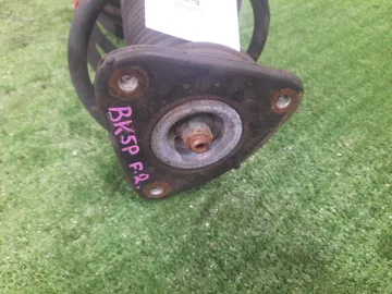 СТОЙКА НА MAZDA AXELA BK5P ZY-VE